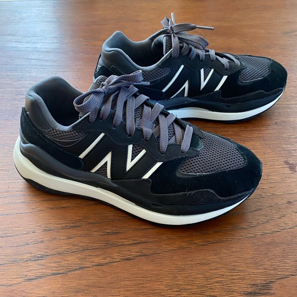 New Balance 57/40 CHB Black Dark Grey - Picture 2 of 11